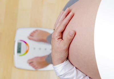 Повишаването на телесното тегло по време на бременност провокира дискомфорт и болки в ставите на жената