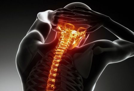 Основната причина за болките във врата е остеохондрозата на гръбнака, която означава дегенеративно-дистрофично изменение на междупрешленните дискове. 