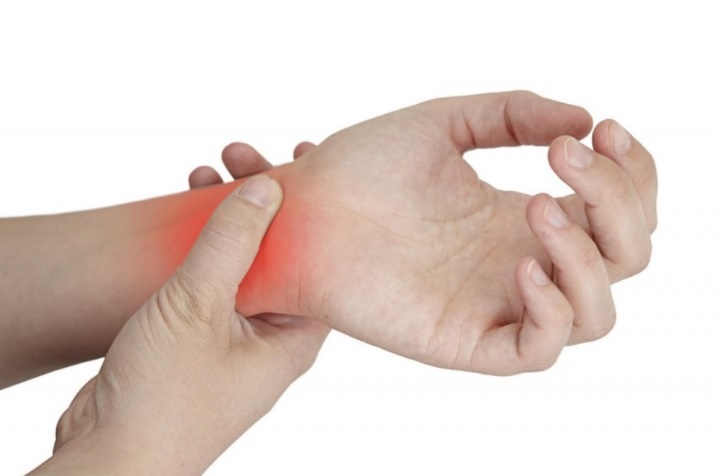 Болките в ставите на ръцете може да се предизвикат от различни заболявания