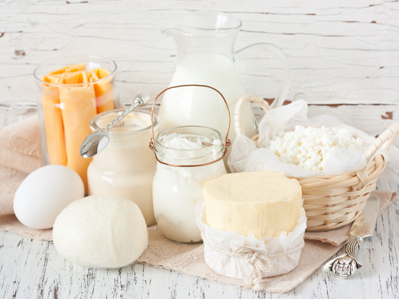 Продуктите, направени от мляко, като извара, кашкавал, кисело мляко, сирене са много полезни за здравето на ставите