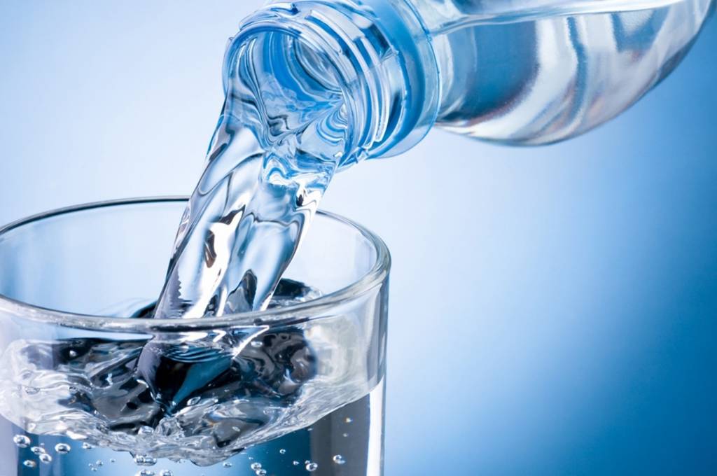 Водата е много полезна за ставите и предпазва от появата на артроза