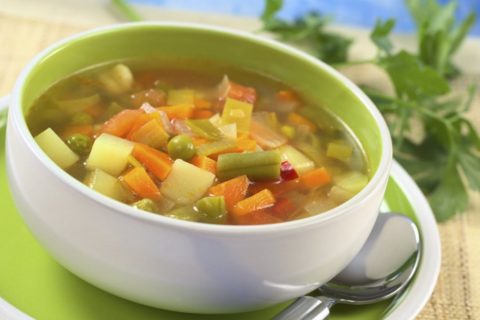 Полезни при дискова херния са зеленчуковите супи